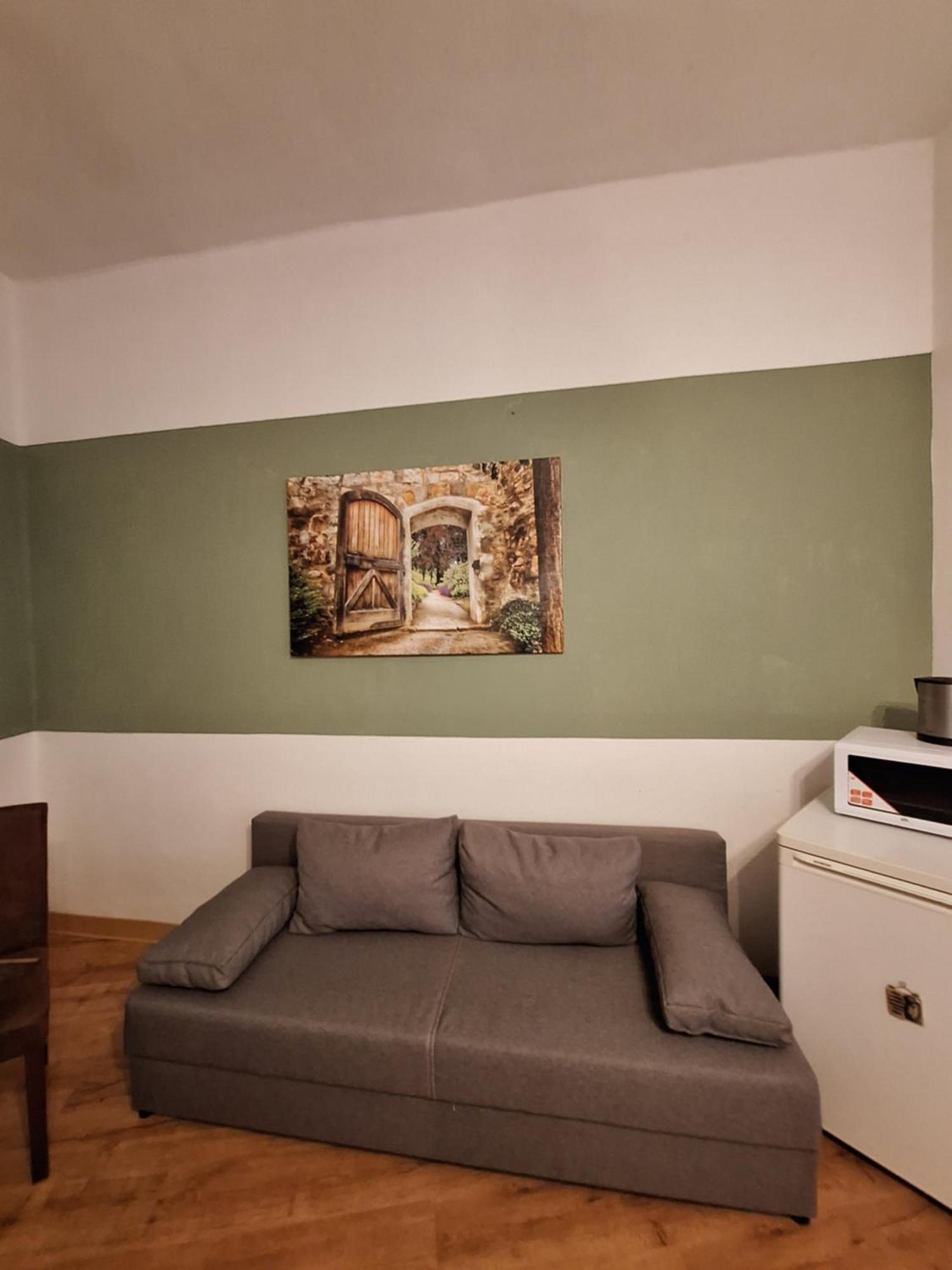 Gaststaette Und Pension Zur Schiene Merseburg Rum bild